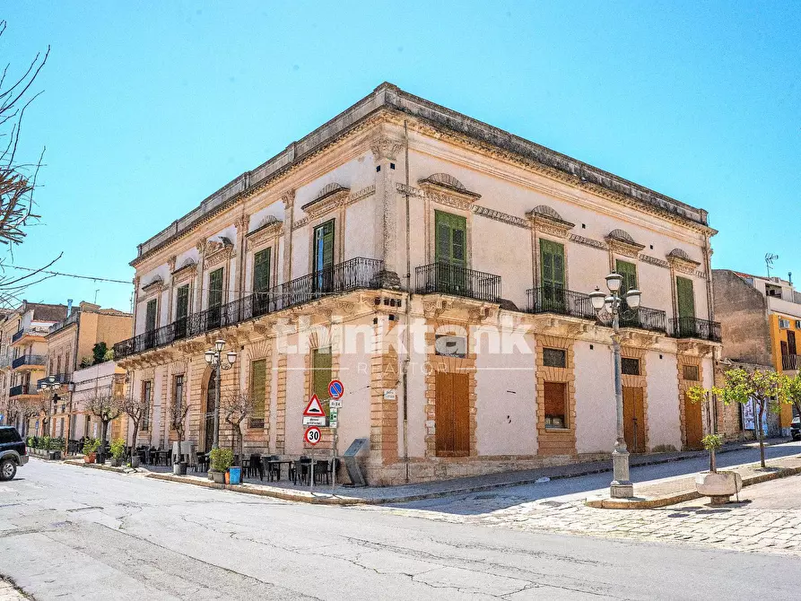Immagine 2 di Palazzo in vendita  in Corso Garibaldi 21/3 a Ispica