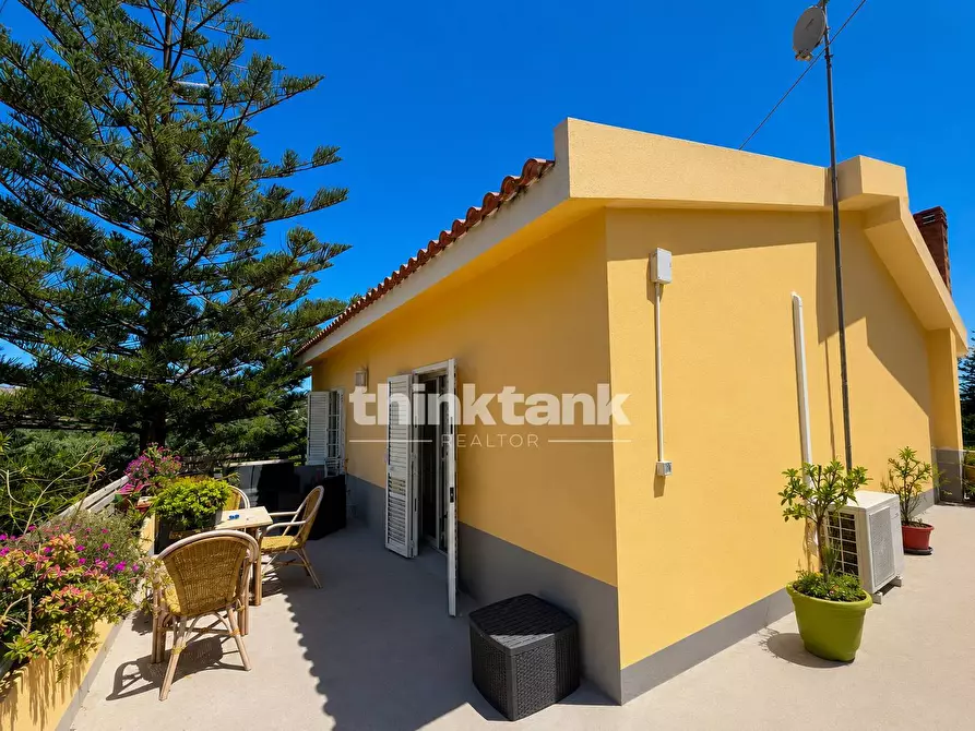 Immagine 1 di Villa in vendita  in Traversa Case Bianche a Siracusa
