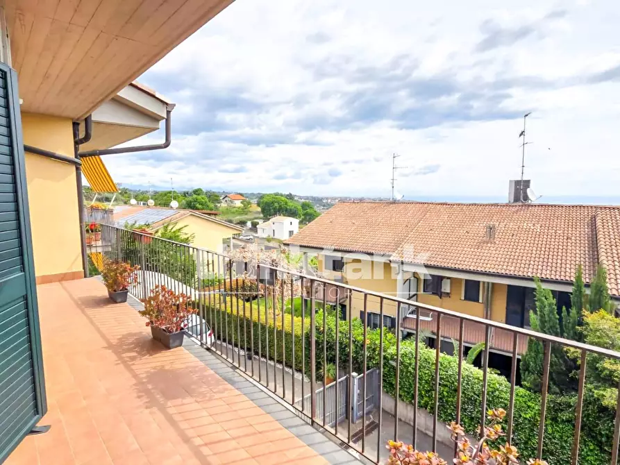 Immagine 45 di Villetta a schiera in vendita  in Via Mazzaglia a Aci Catena