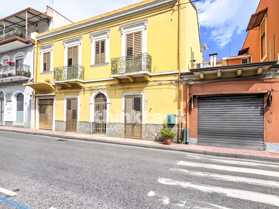 Immagine 1 di Appartamento in vendita  in Via Vittorio Emanuele a Giardini-Naxos