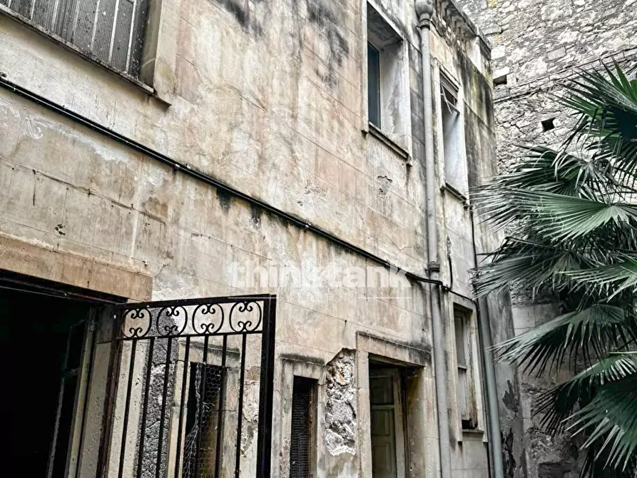 Immagine 2 di Palazzo in vendita  in Via Alessandro Rizza a Siracusa