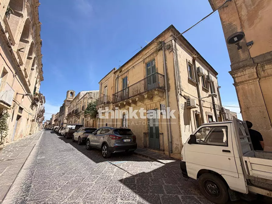 Immagine 21 di Casa indipendente in vendita  in Via Ducezio a Noto