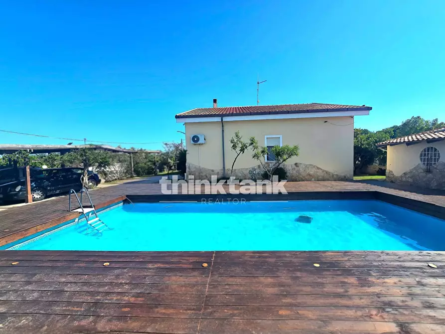 Immagine 3 di Villa in vendita  in Via Del Villaggio a Ispica