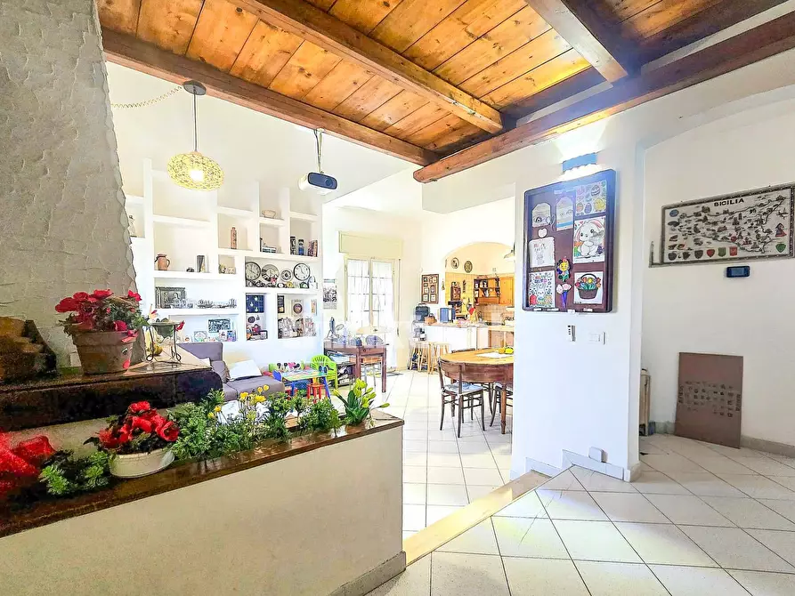 Immagine 14 di Villa in vendita  in Via Del Villaggio a Ispica