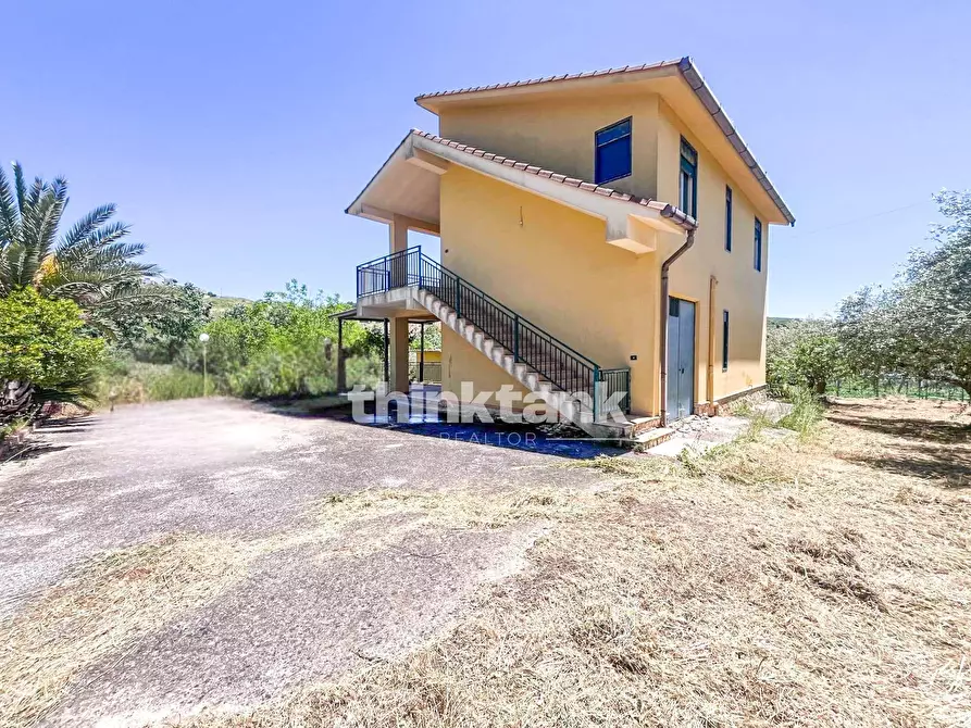 Immagine 2 di Villa in vendita  in Contrada Modaccamo snc a Agrigento