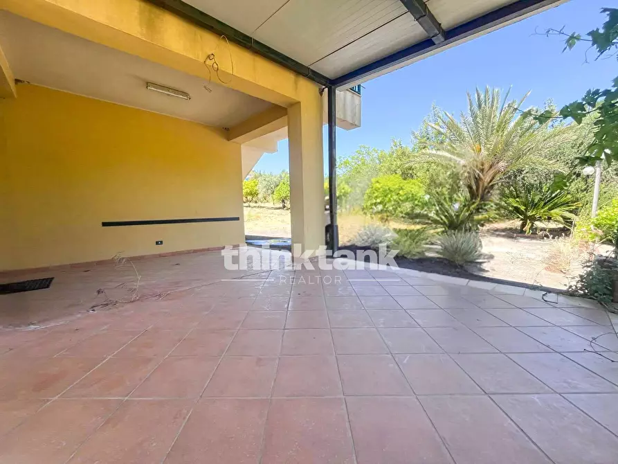 Immagine 26 di Villa in vendita  in Contrada Modaccamo snc a Agrigento