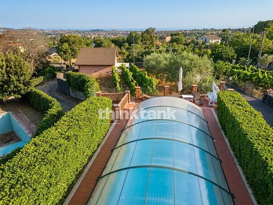 Immagine 3 di Villa in vendita  in Via Aglialoro a Trecastagni