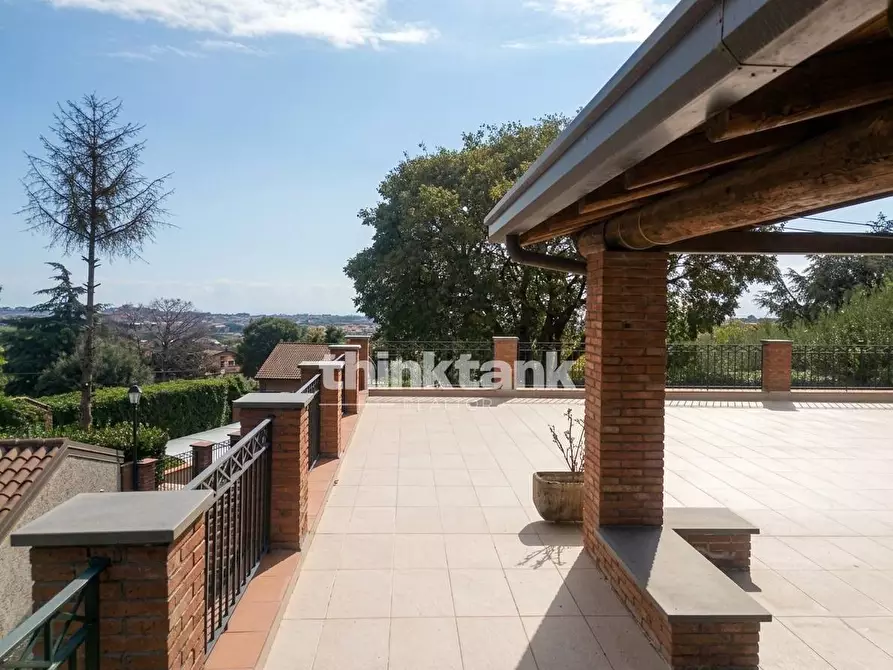 Immagine 7 di Villa in vendita  in Via Aglialoro a Trecastagni