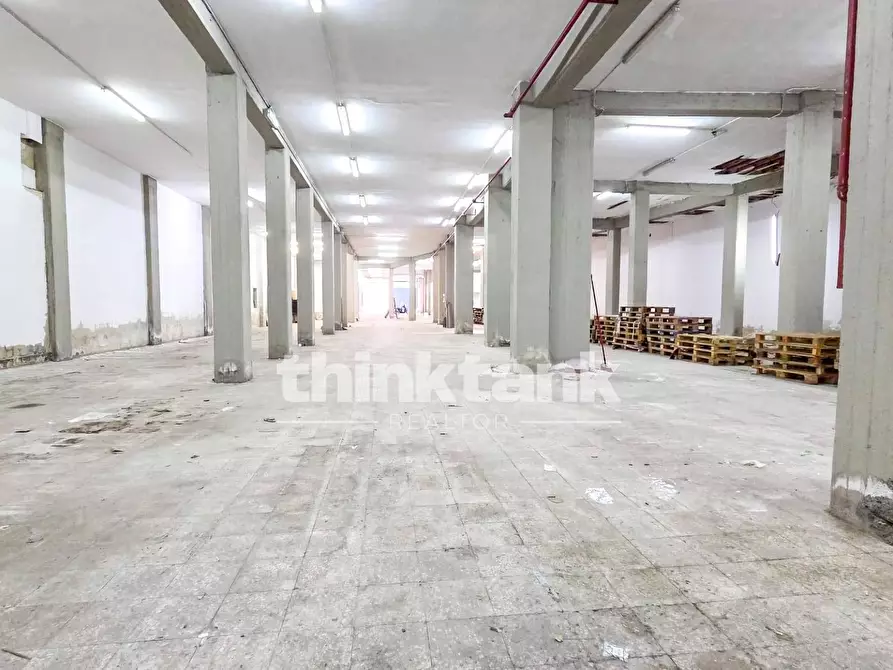 Immagine 1 di Magazzino in vendita  in Via Edmondo De Amicis snc a Catania