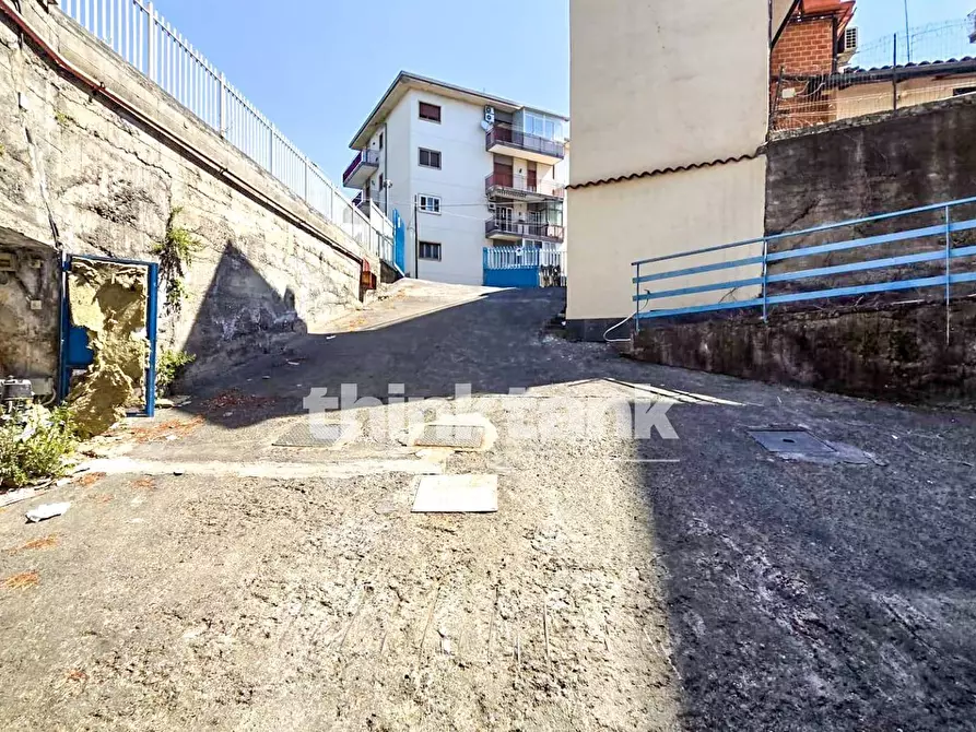 Immagine 12 di Magazzino in vendita  in Via Edmondo De Amicis snc a Catania