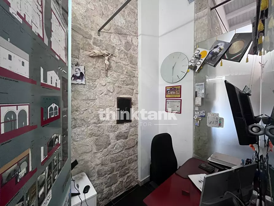 Immagine 36 di Attività commerciale in vendita  in Via delle Sirene a Pozzallo
