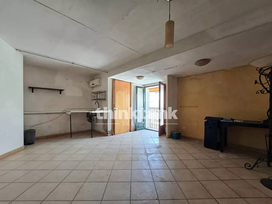 Immagine 9 di Palazzo in vendita  in Vico Tilaro 9 a Gela