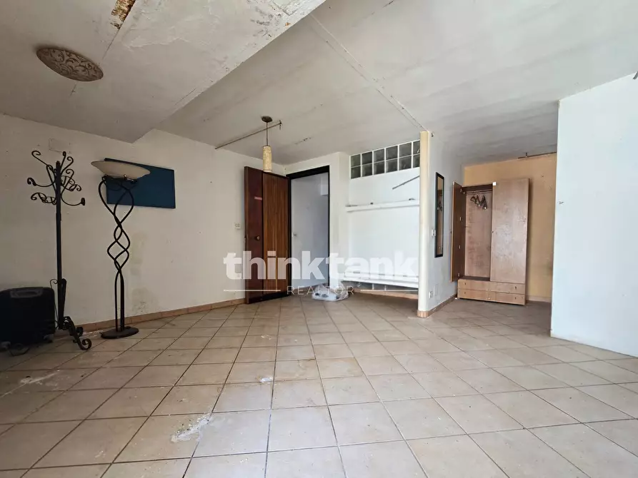 Immagine 11 di Palazzo in vendita  in Vico Tilaro 9 a Gela