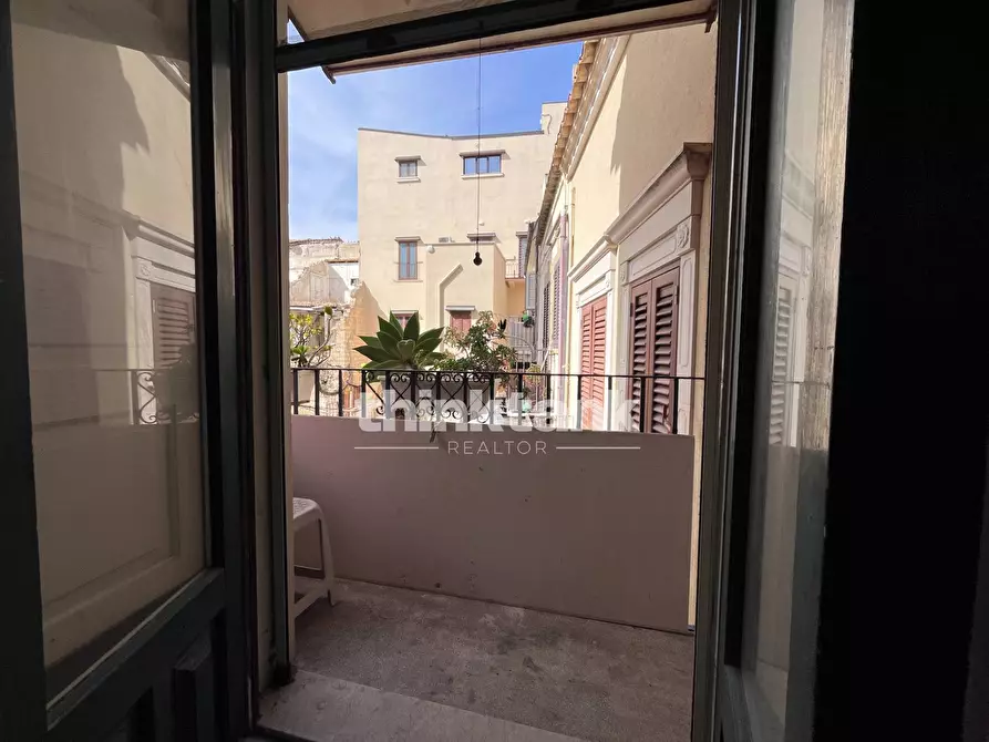 Immagine 18 di Palazzo in vendita  in Vico Tilaro 9 a Gela