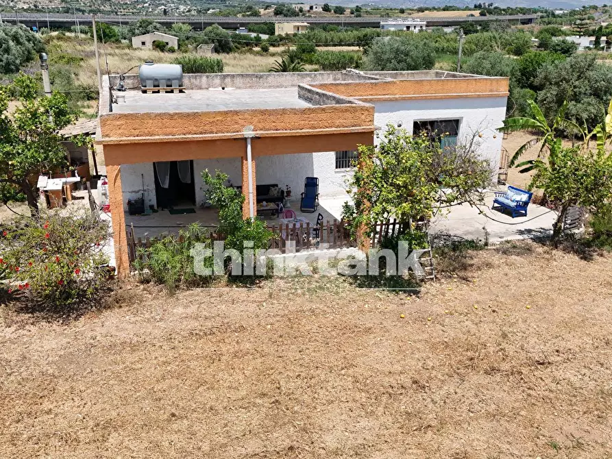 Immagine 1 di Villa in vendita  in Contrata Laufi a Noto
