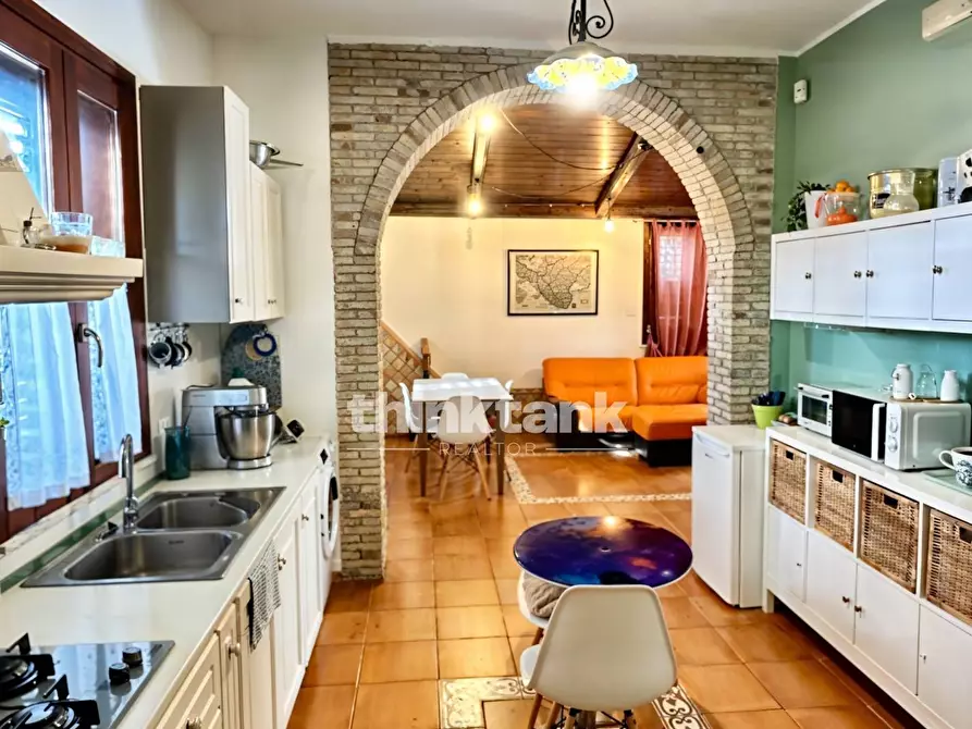Immagine 12 di Villa in vendita  in Via traversa bonavia a Siracusa
