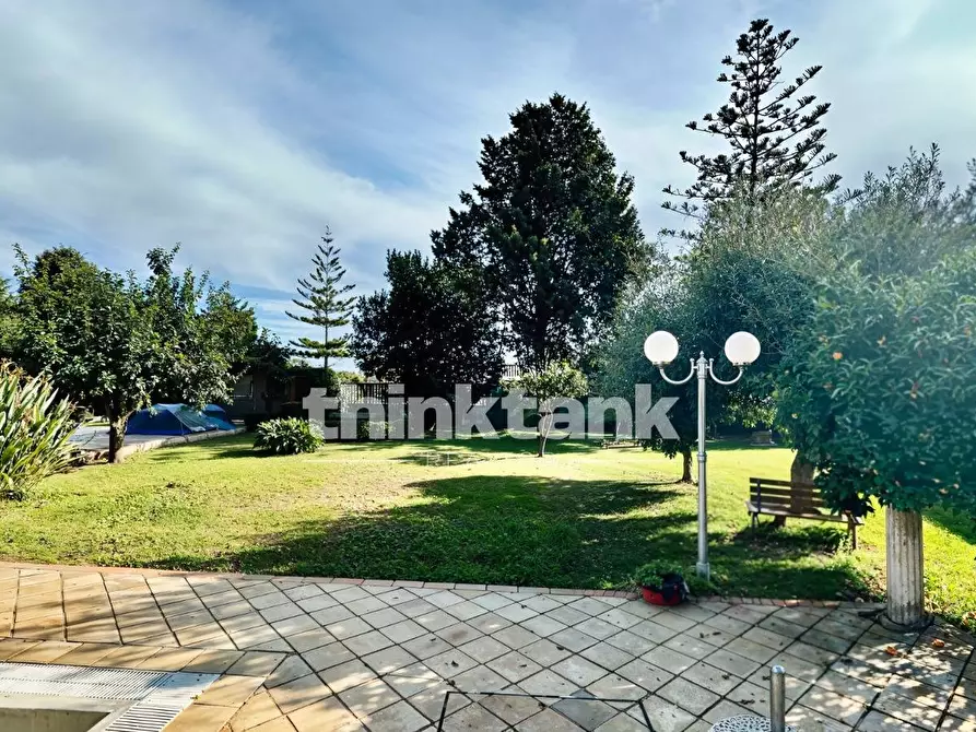 Immagine 5 di Villa in vendita  in Via traversa bonavia a Siracusa