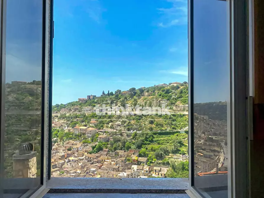 Immagine 1 di Casa indipendente in vendita  in Viale Regina Margherita a Modica