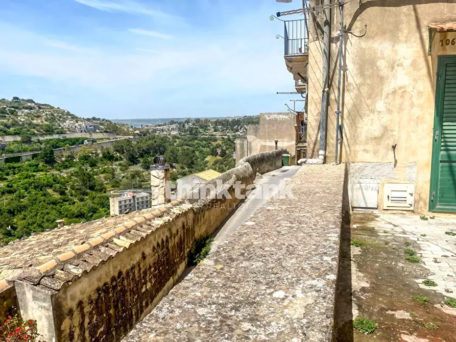 Immagine 5 di Casa indipendente in vendita  in Viale Regina Margherita a Modica
