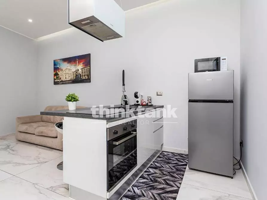 Immagine 4 di Appartamento in vendita  in Via Santa Maria Dell'aiuto a Catania