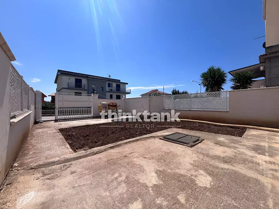 Immagine 5 di Villa in vendita  in Viale Delle Orchideee a Porto Empedocle
