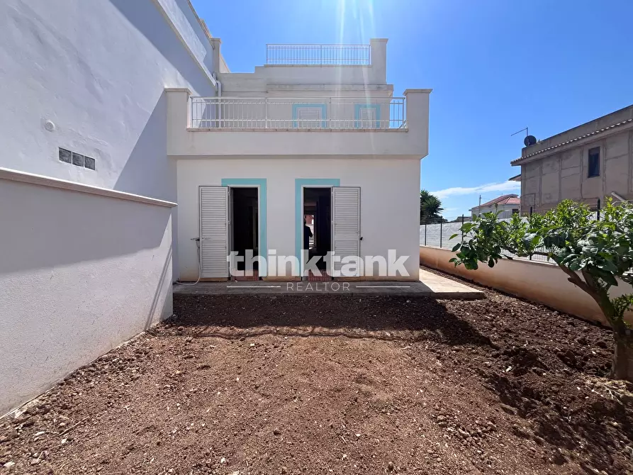 Immagine 8 di Villa in vendita  in Viale Delle Orchideee a Porto Empedocle