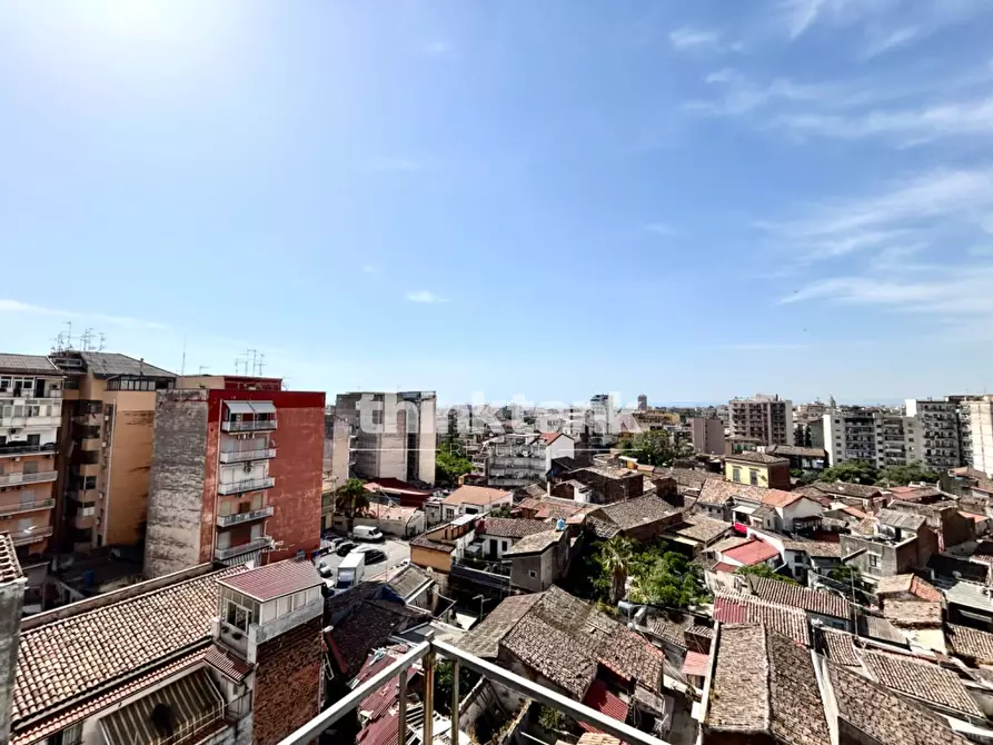 Immagine 9 di Attico in vendita  in Via Savoia a Catania