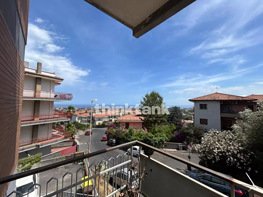 Immagine 12 di Appartamento in vendita  in Via Fratelli Bandiera a Gravina Di Catania