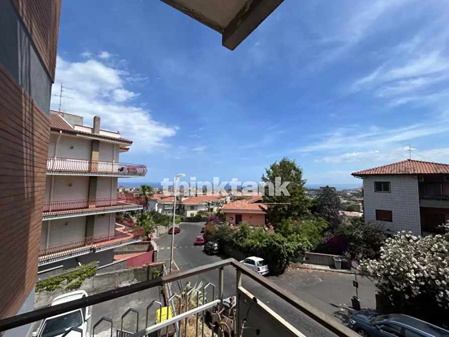 Immagine 14 di Appartamento in vendita  in Via Fratelli Bandiera a Gravina Di Catania