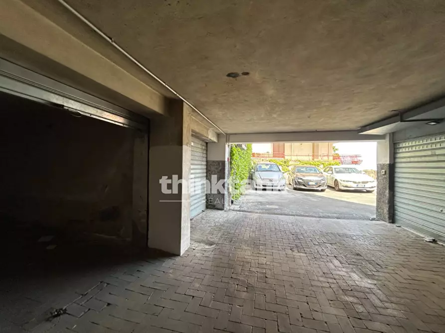 Immagine 34 di Appartamento in vendita  in Via Fratelli Bandiera a Gravina Di Catania
