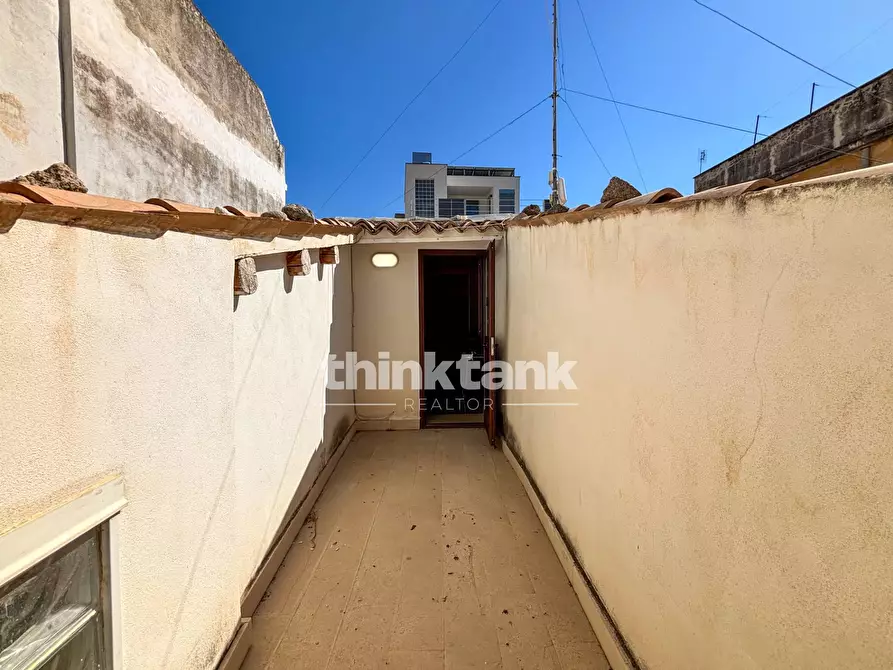 Immagine 11 di Appartamento in vendita  in Via Roma a Noto