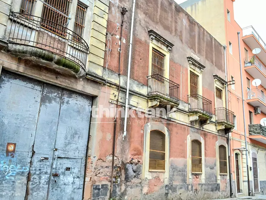 Immagine 7 di Palazzo in vendita  in Via Dei Mulini al Vento 76 a Catania