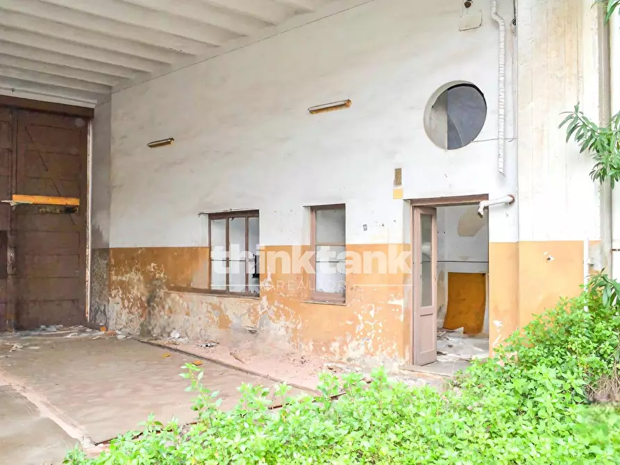 Immagine 18 di Palazzo in vendita  in Via Dei Mulini al Vento 76 a Catania