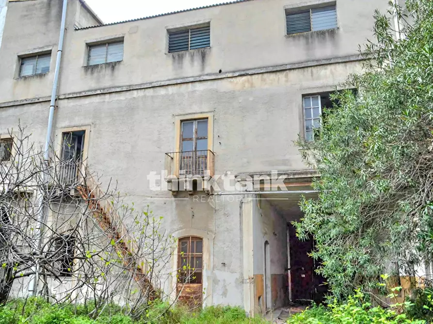 Immagine 24 di Palazzo in vendita  in Via Dei Mulini al Vento 76 a Catania