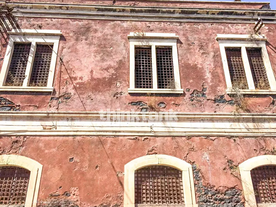 Immagine 10 di Palazzo in vendita  in Via Dei Mulini al Vento 76 a Catania