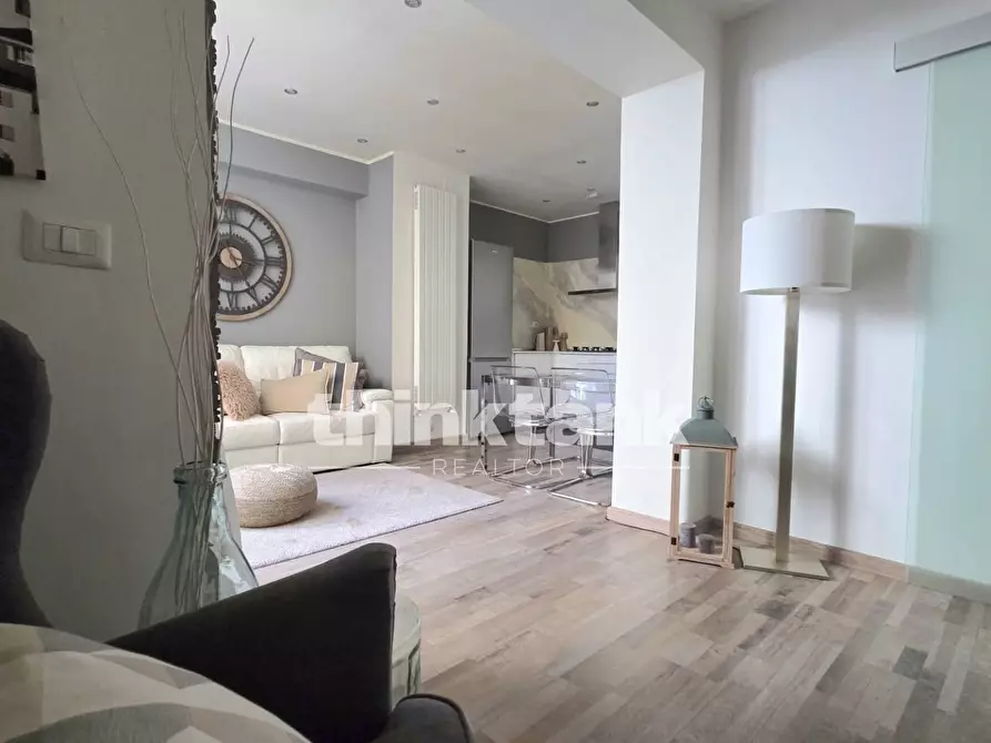 Immagine 5 di Villa in vendita  in Via Giovanni Prati snc a Catania