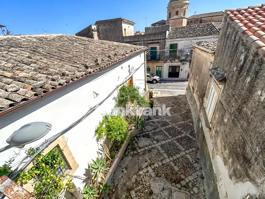 Immagine 3 di Casa indipendente in vendita  in Via Gianluca Barbieri a Noto