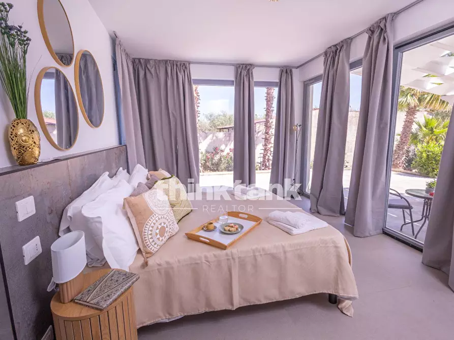 Immagine 14 di Villa in vendita  in Via Del Giglio a Ispica