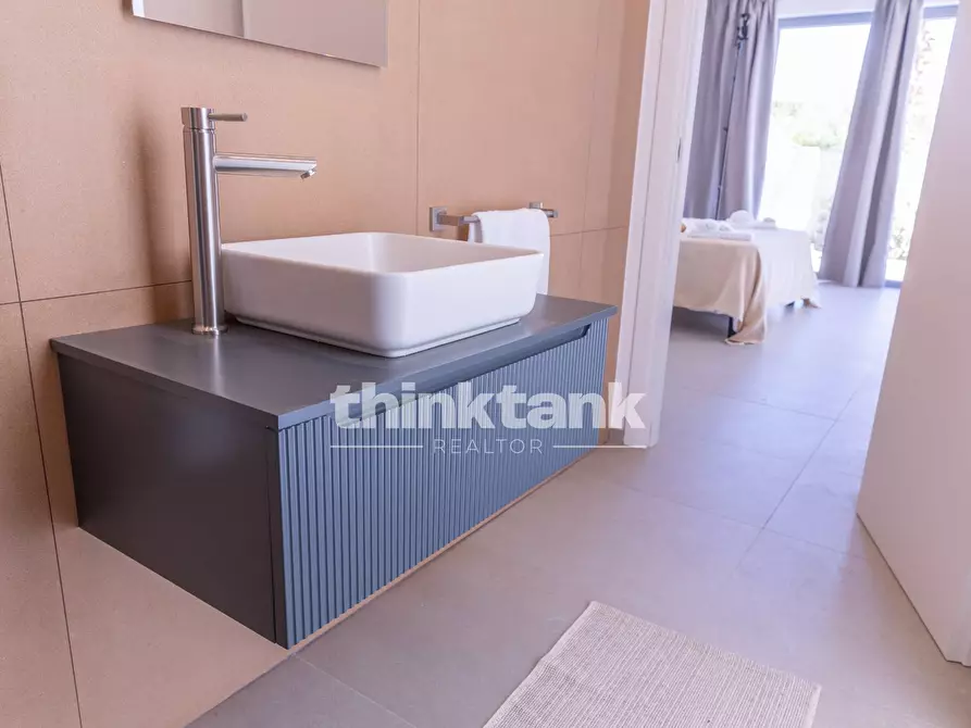 Immagine 25 di Villa in vendita  in Via Del Giglio a Ispica