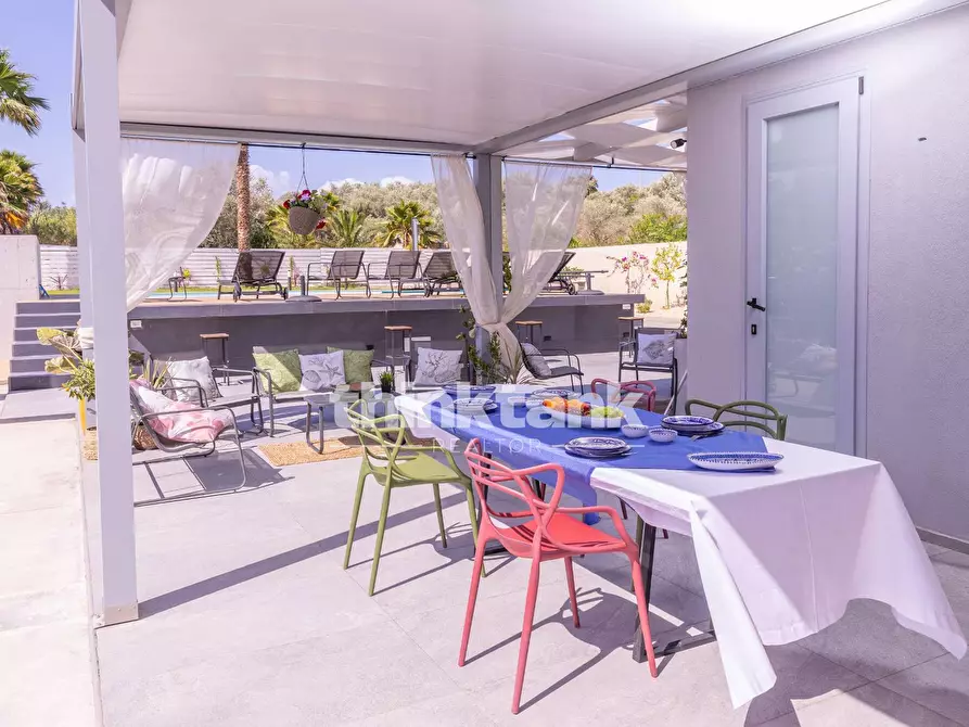 Immagine 46 di Villa in vendita  in Via Del Giglio a Ispica