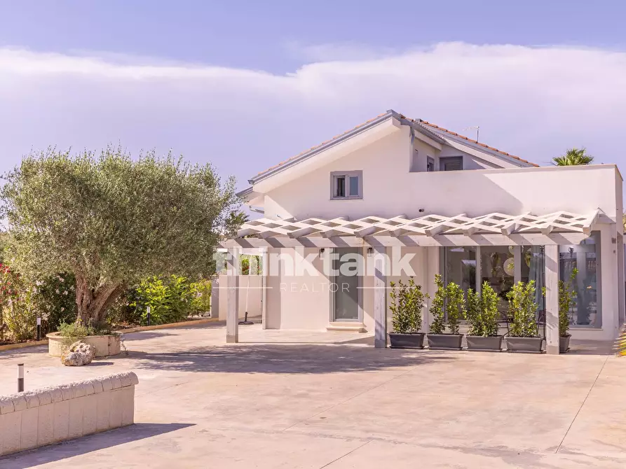 Immagine 74 di Villa in vendita  in Via Del Giglio a Ispica