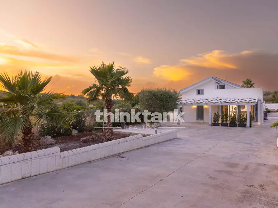 Immagine 3 di Villa in vendita  in Via Del Giglio a Ispica