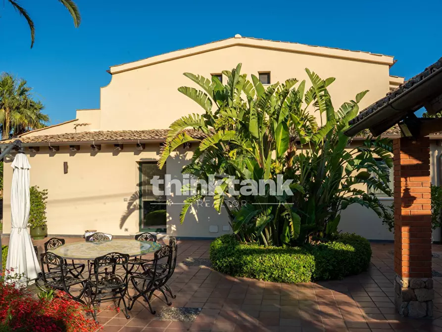 Immagine 25 di Villa in vendita  in Via Tringali a Augusta