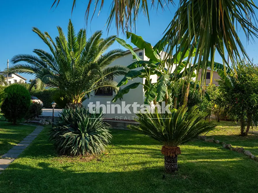 Immagine 32 di Villa in vendita  in Via Tringali a Augusta