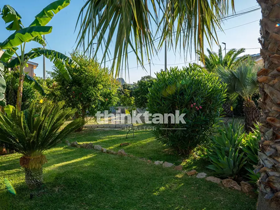 Immagine 33 di Villa in vendita  in Via Tringali a Augusta