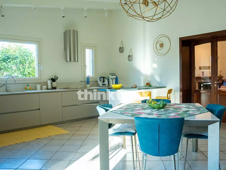 Immagine 49 di Villa in vendita  in Via Tringali a Augusta