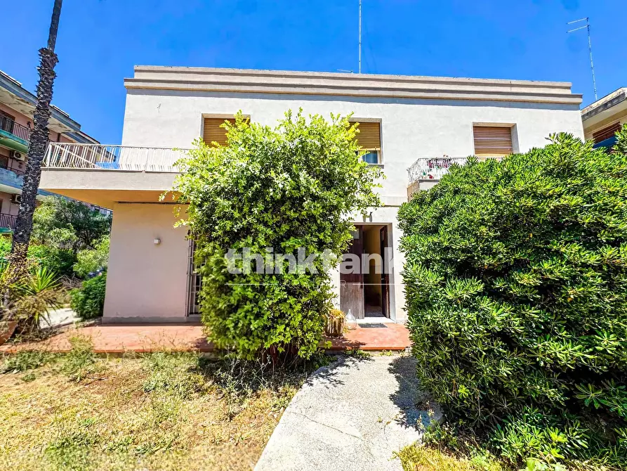Immagine 2 di Villa in vendita  in Via Lentini a Siracusa
