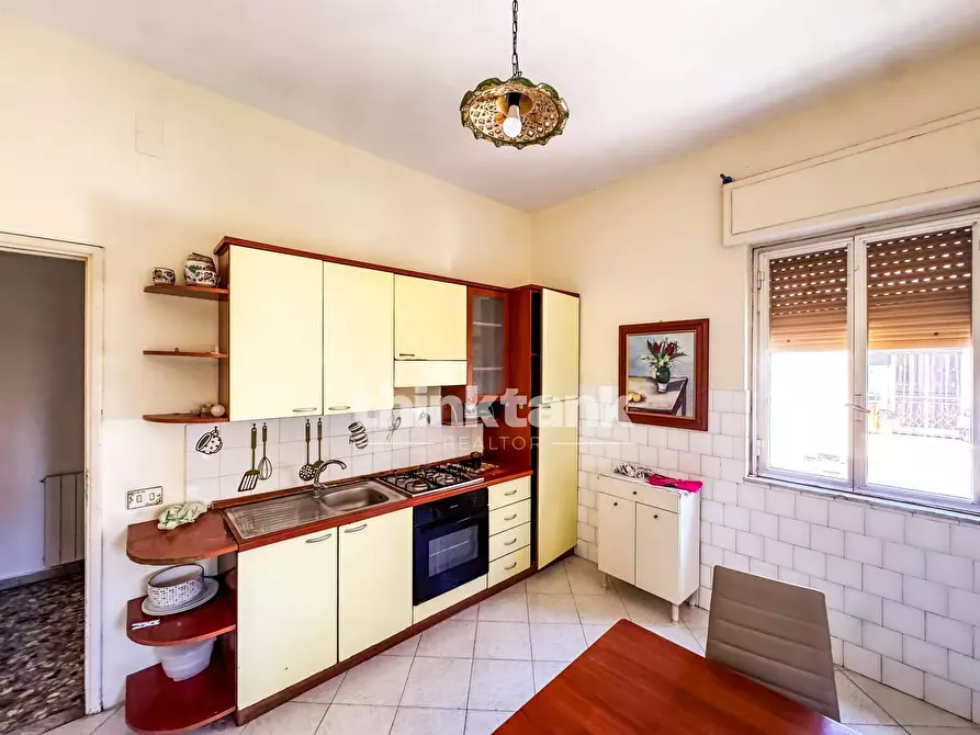 Immagine 28 di Villa in vendita  in Via Lentini a Siracusa