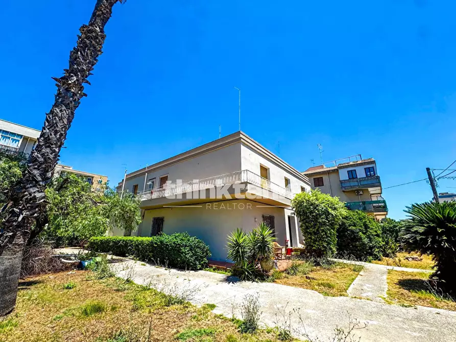 Immagine 41 di Villa in vendita  in Via Lentini a Siracusa