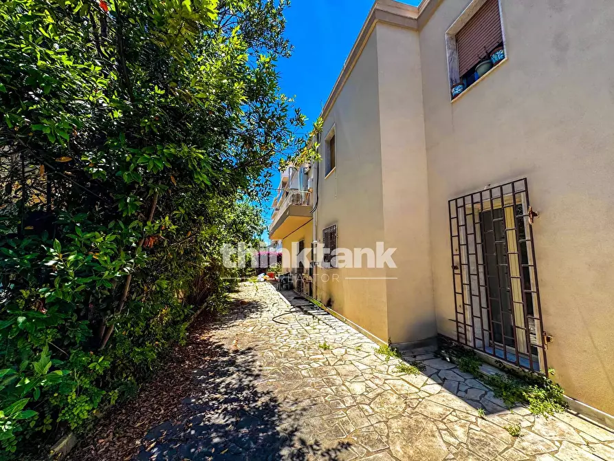 Immagine 42 di Villa in vendita  in Via Lentini a Siracusa